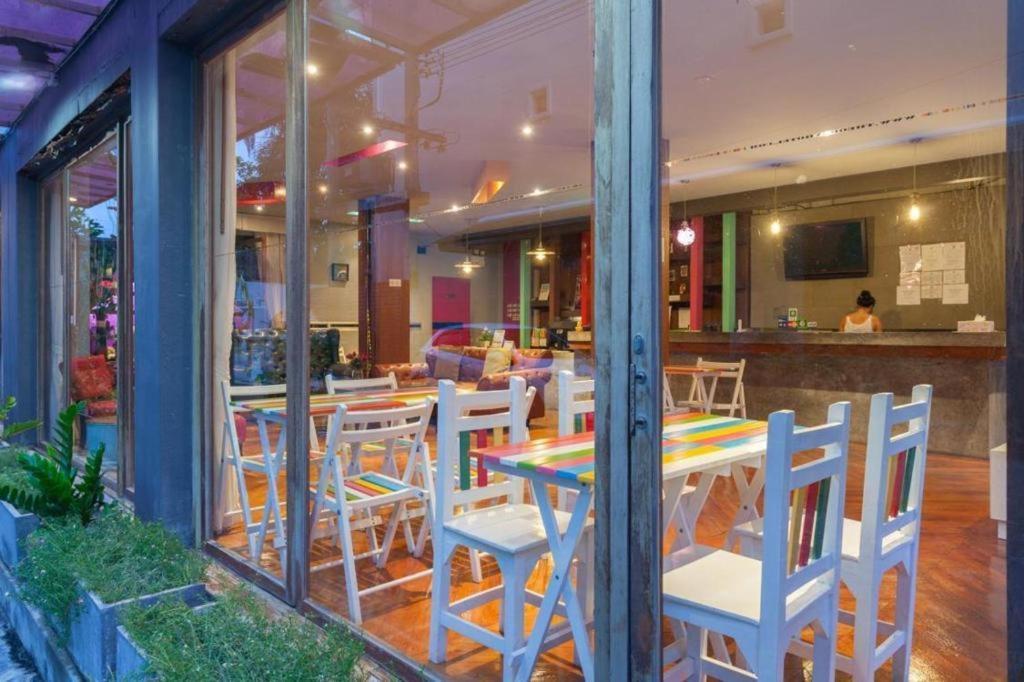Oyo 292 The Oddy Hip Hotel Patong Kültér fotó