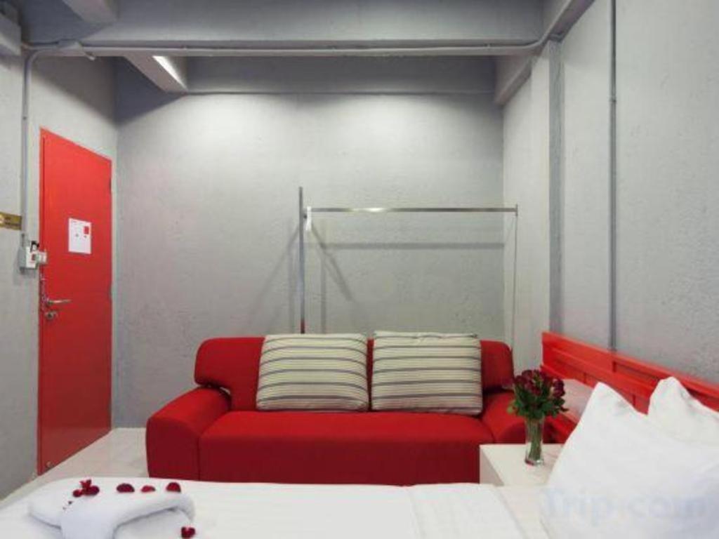 Oyo 292 The Oddy Hip Hotel Patong Kültér fotó