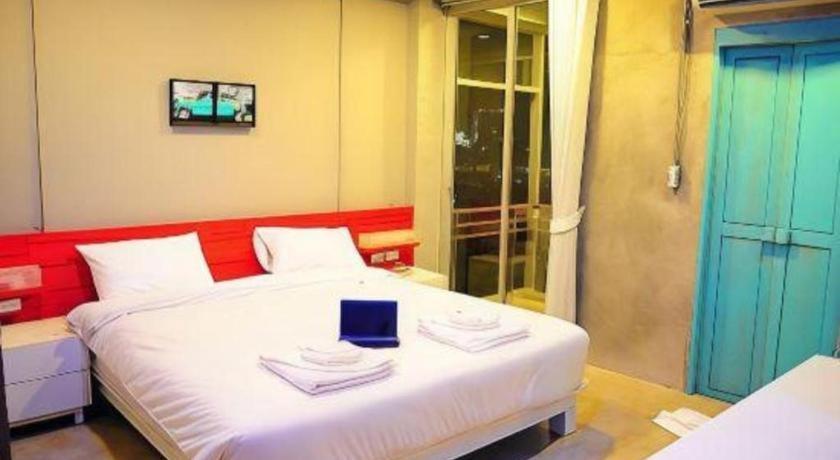 Oyo 292 The Oddy Hip Hotel Patong Kültér fotó