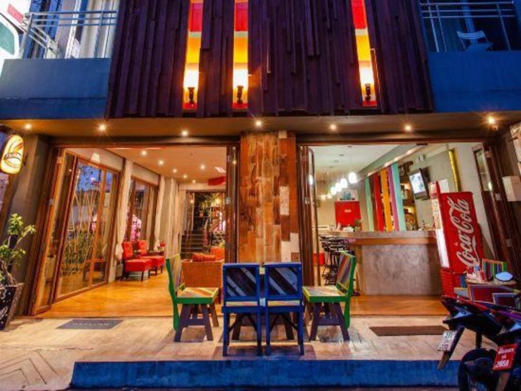 Oyo 292 The Oddy Hip Hotel Patong Kültér fotó