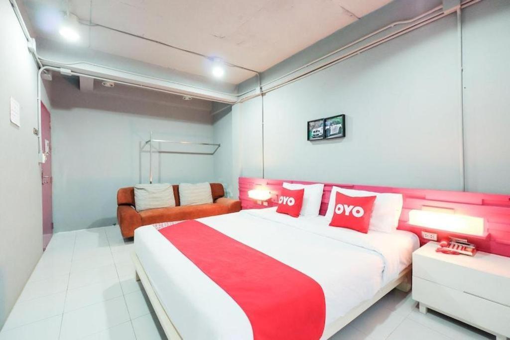 Oyo 292 The Oddy Hip Hotel Patong Kültér fotó