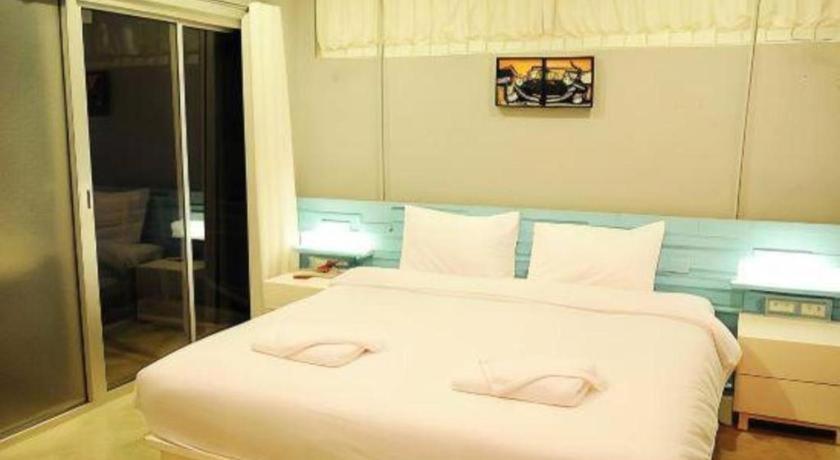Oyo 292 The Oddy Hip Hotel Patong Kültér fotó
