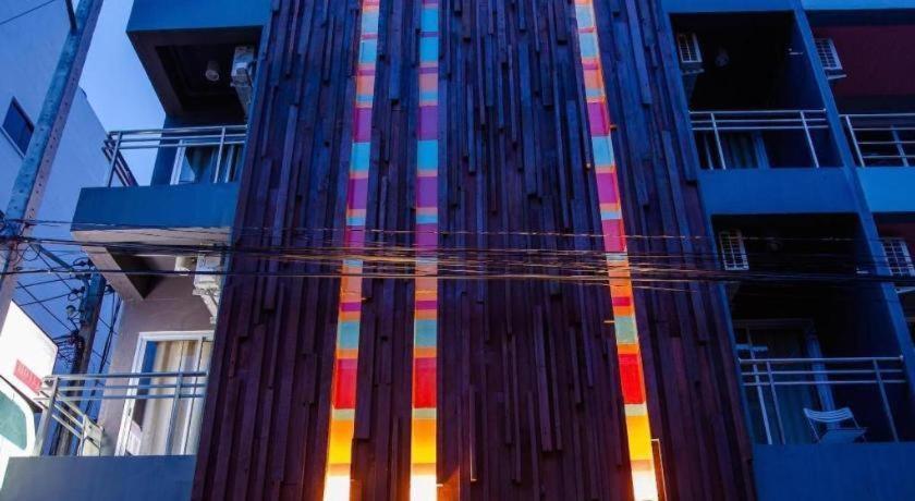 Oyo 292 The Oddy Hip Hotel Patong Kültér fotó